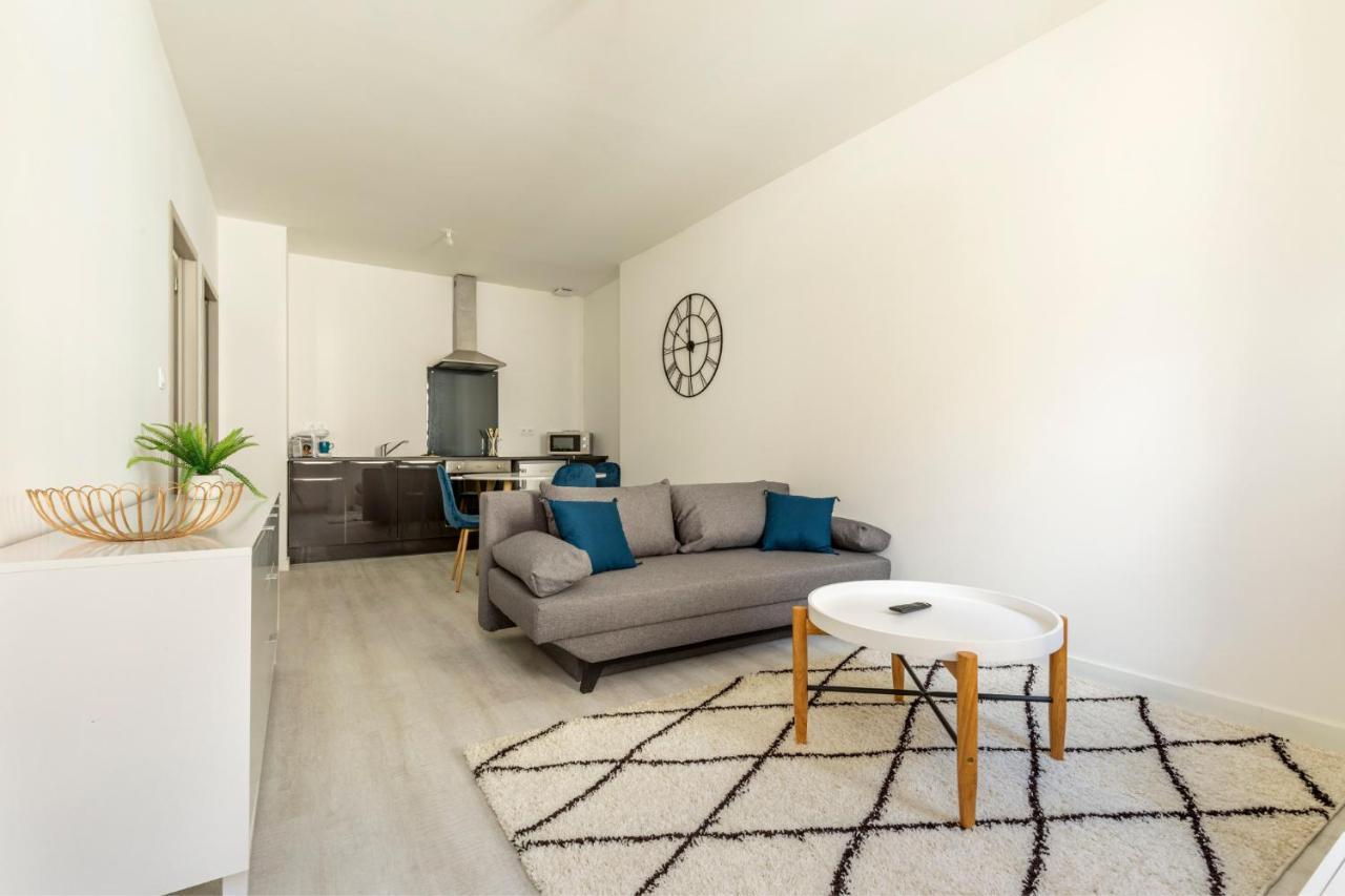 Le Bleu - Lumineux, 1 Chambre, Salle De Bain Moderne Apartment *